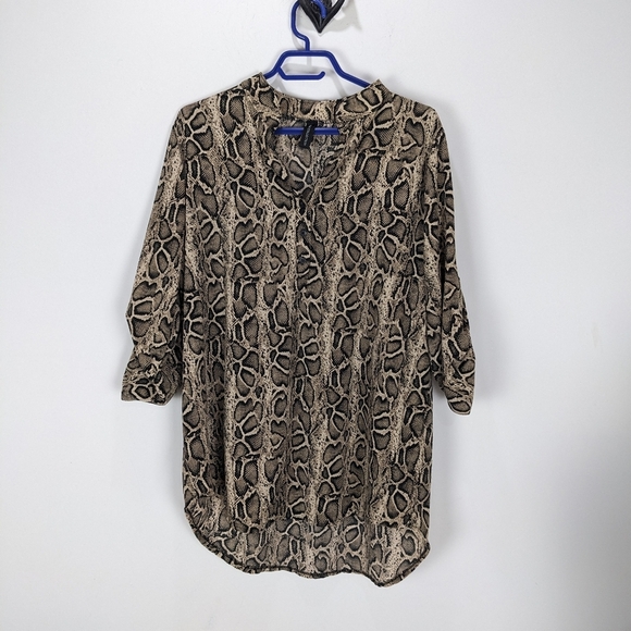 New Collection Made In Italy Snake Print Blouse Large/Extra Large - Picture 2 of 7